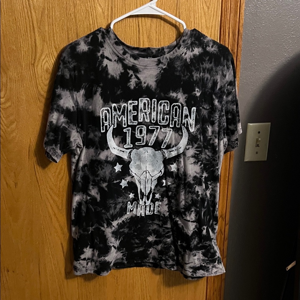 Buckle American Made 1977 Tie-Dye Tee - Black and Gray